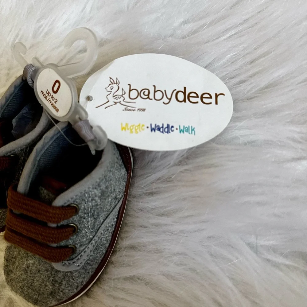 NWT‎ Baby Deer Gray and Brown Baby Shoes Size 0-2mos